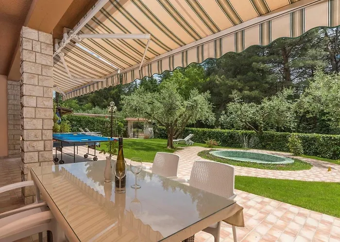 Rakovac Гостьовий будинок