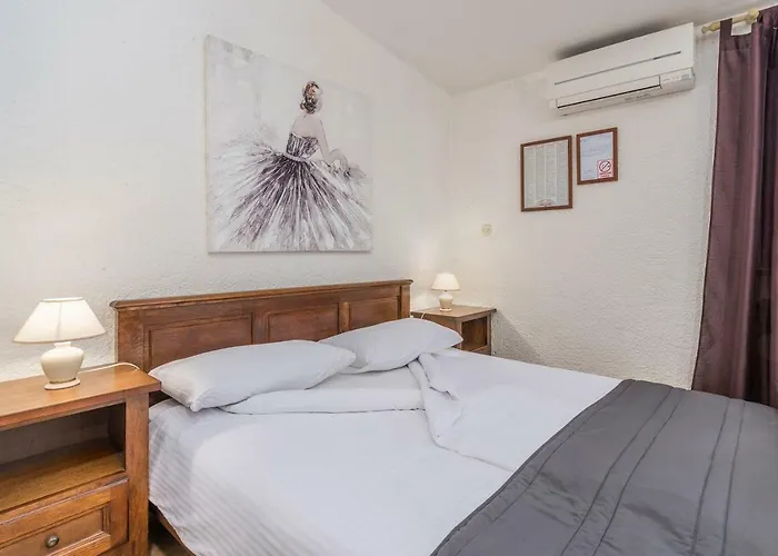 Guest house Rakovac 3*